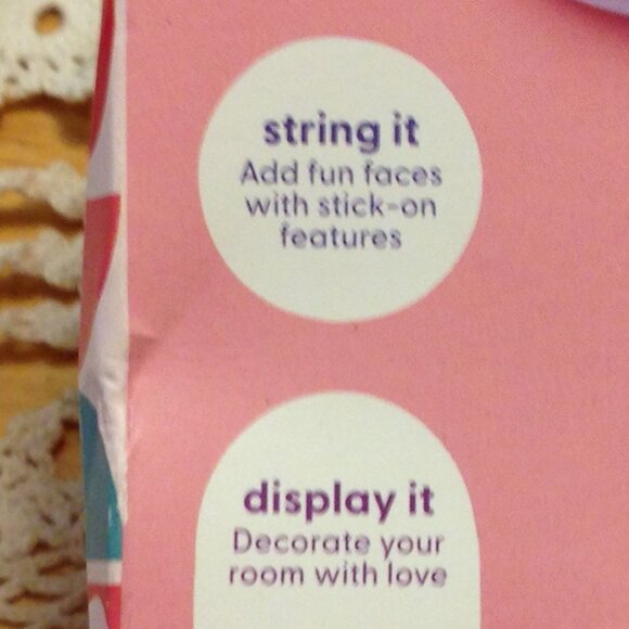 Art Kit, Mondo Llama from Target, new for ages 6+ - Picture 3 of 7